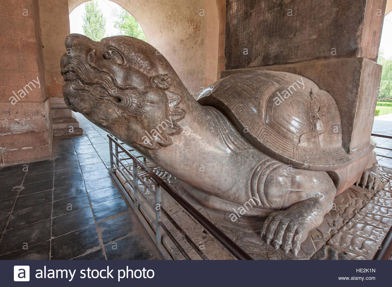 stone-turtle-statue-in-shen-gong-sheng-d