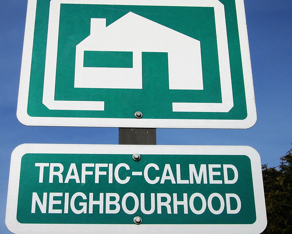 Traffic-calmed_neighbourhood.jpg