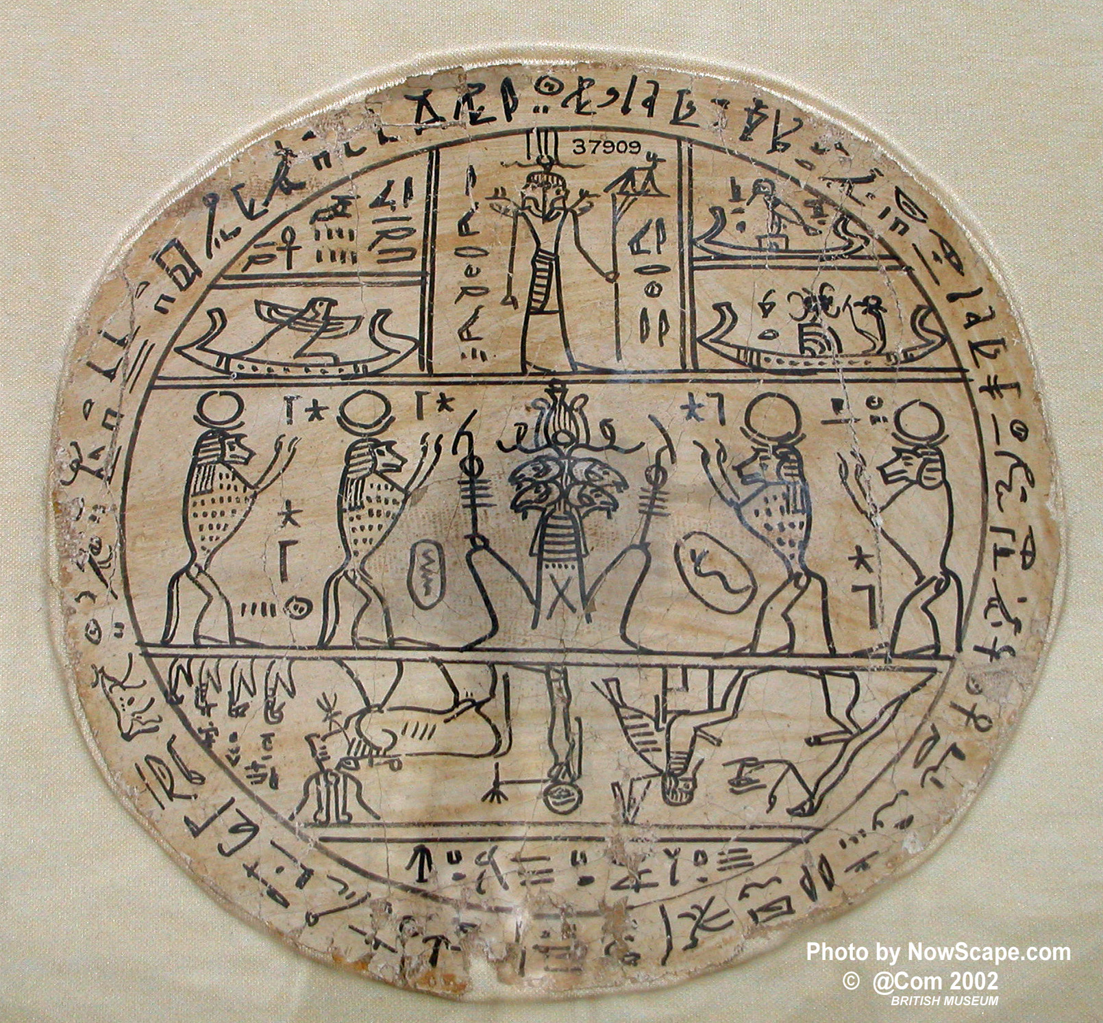 Hypocephalus-37909_British_Museum.jpg