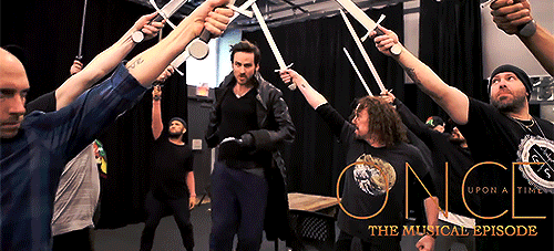 tumblr_opgy99glzt1qb15ujo3_500.gif
