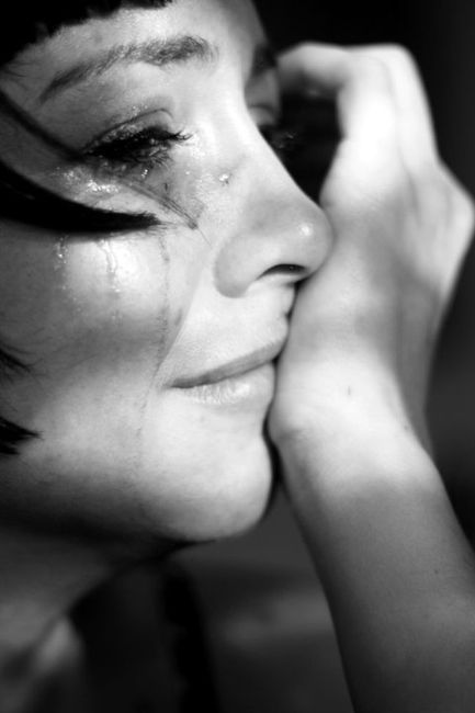 Just watched my daughter drive away to start her new life as a grown up...I can't stop crying...  :(