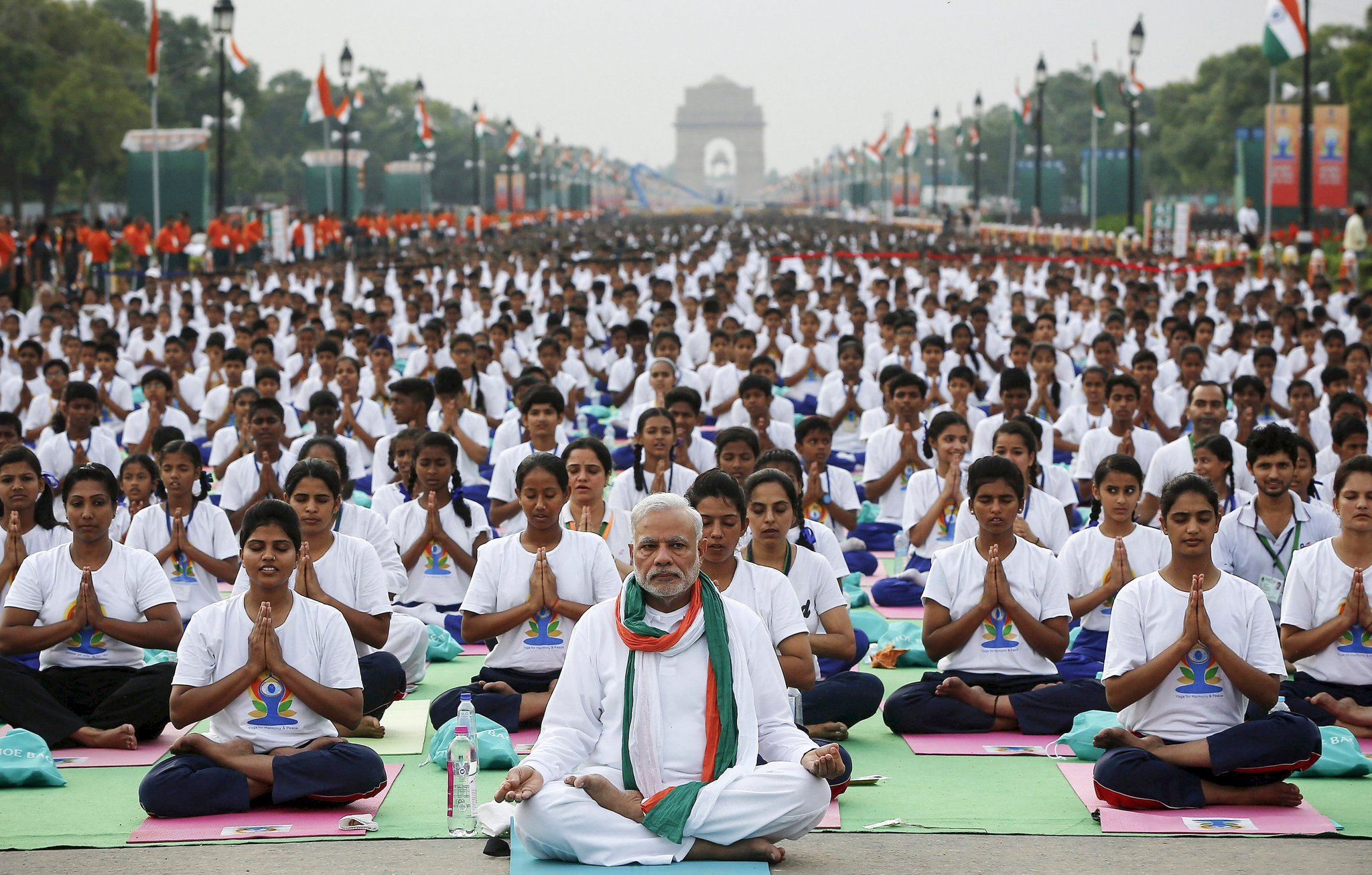 22YOGA1-superJumbo-v2.jpg