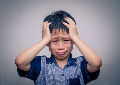 Kid Crying Images – Browse 223,137 Stock Photos, Vectors, and Video | Adobe  Stock