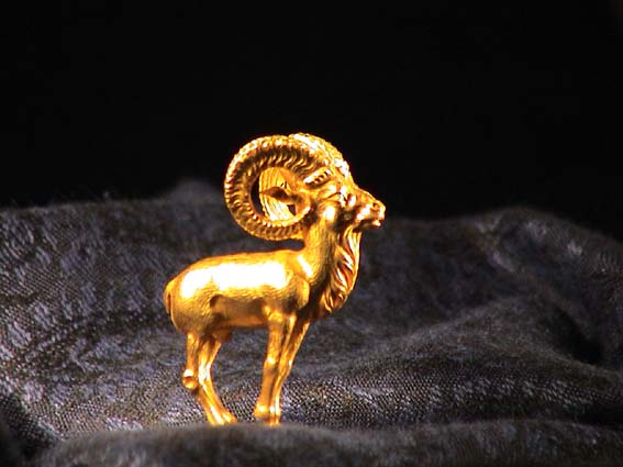 Bactrian_treasure_-_ram_figurine.jpg