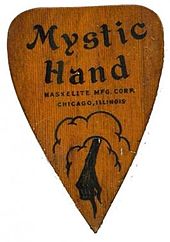170px-Mystic_Hand_planchette_c.1940.jpg
