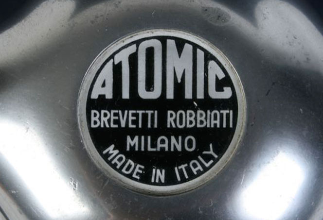 IW_caffettiera-atomic-robbiati_01.jpg