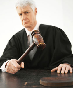 judge_annoyed_250x300.jpg