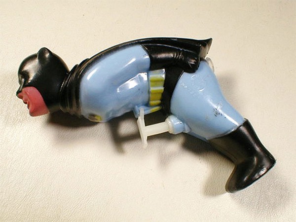 Epic-Toy-Design-Fails-batman-squirt-gun.