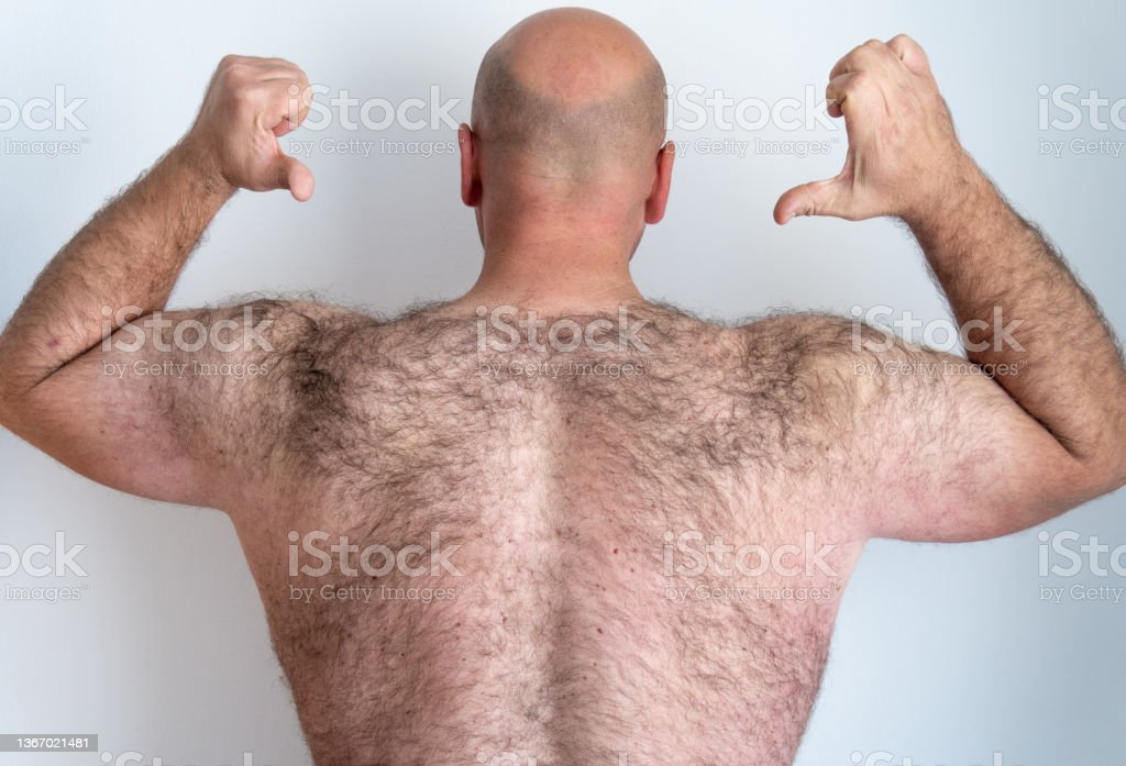 hairy-man-back-picture-id1367021481