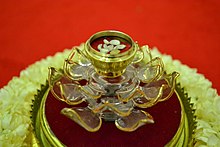 220px-Relics_of_buddha_from_His_Holiness