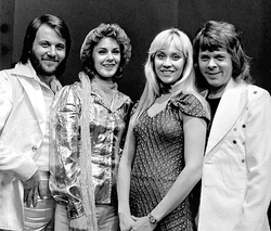 250px-ABBA_-_TopPop_1974_5.png