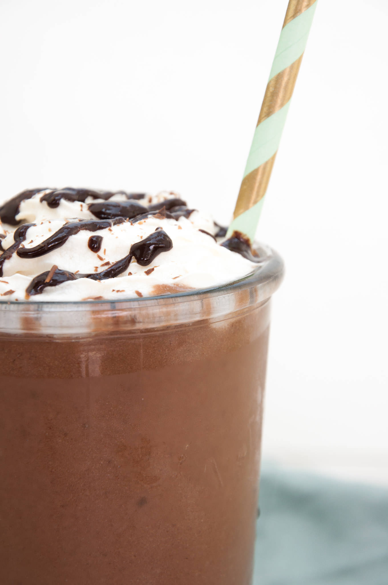 vegan-chocolate-milkshake-7.jpg