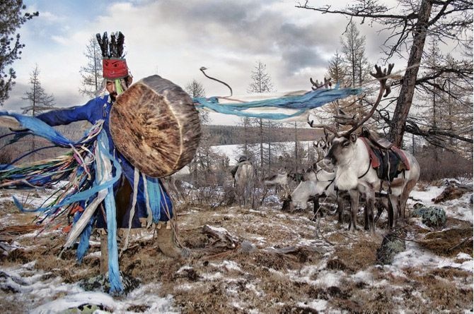 Photographer Visits Lost Mongolian Tribe, Captures Stunning Photos Of Their Life And Culture