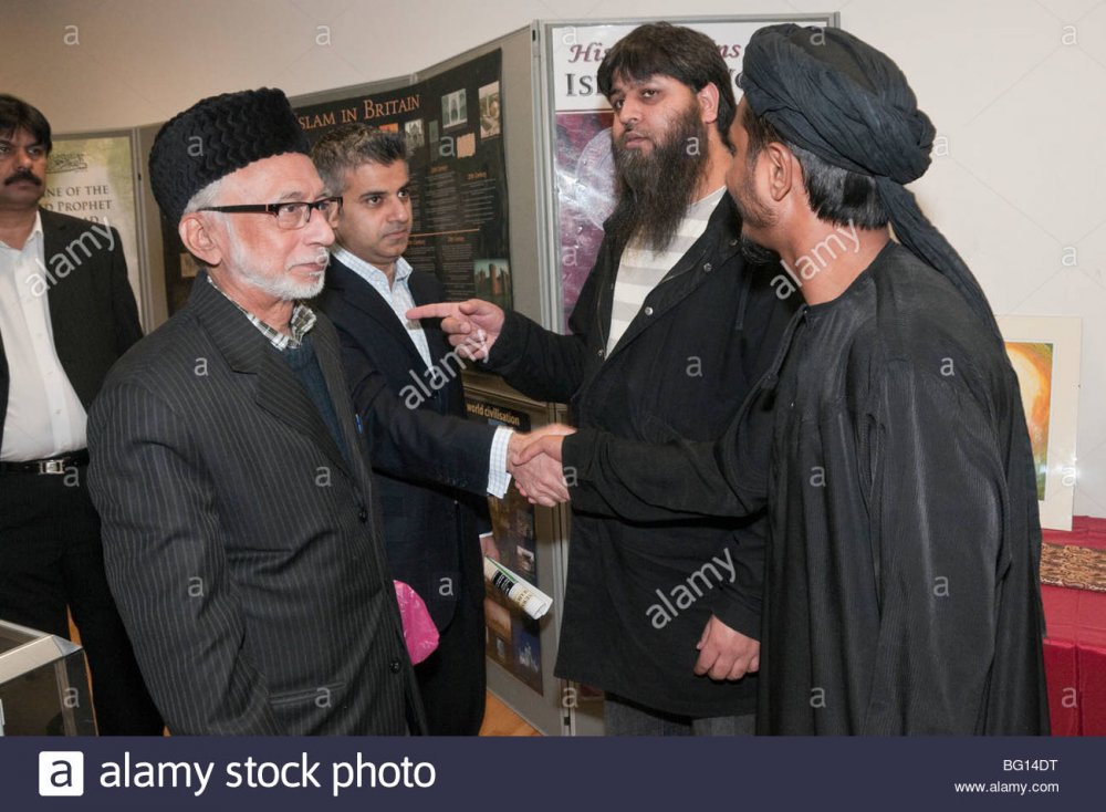 mp-sadiq-khan-and-other-guests-at-islam-exhibition-eid-milad-un-nabi-BG14DT.jpg