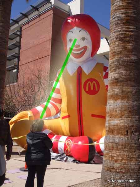 5dce81c1ab717_RonaldMcDonald.jpg.000a41be58f8812e46c49b522bac356f.jpg