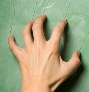 FingernailsChalkboard1.png.0642875848581afb57cbcebc0eeaccfc.png