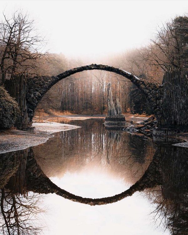 5e92483253ca7_circleoflightbridge.thumb.jpg.dcb969bbb5ff788f8d59381680ef7612.jpg