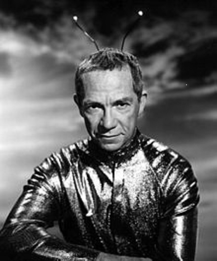 My_Favorite_Martian_Ray_Walston_1963.jpg.4f204017de5bc69694f4d8f34a403b60.jpg