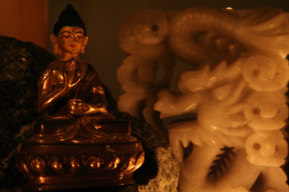 65b844af044ee_buddhadragonaltar.thumb.jpg.32ded6a2df24bb7c49dabeca876c11ee.jpg